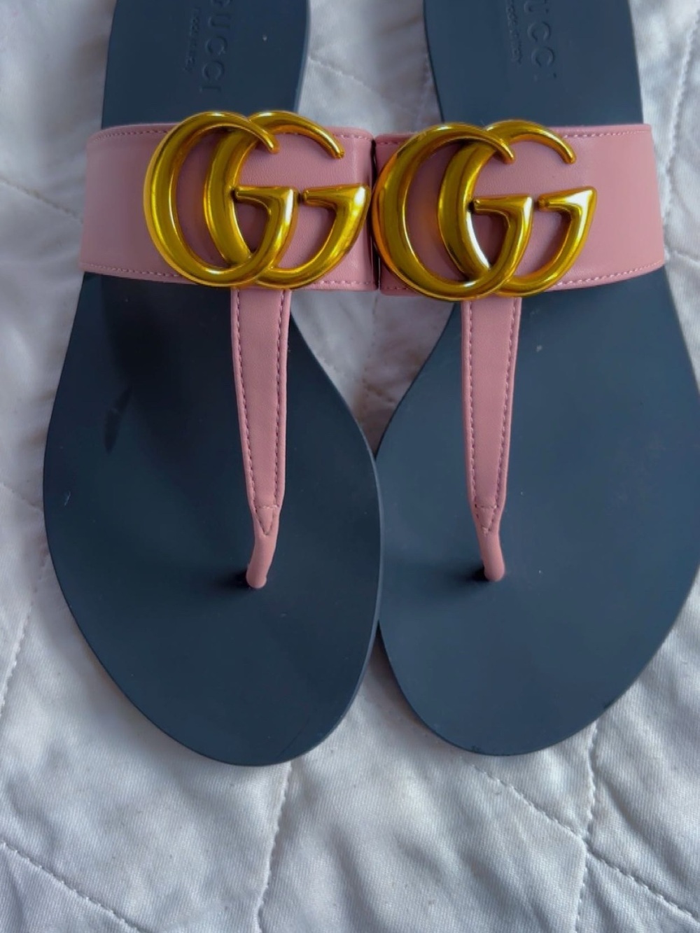 Gucci Pink Leather Thong Sandals with Gold Double G on Navy Footbed